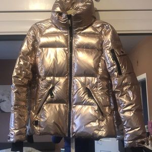 Gold puffer Jacket